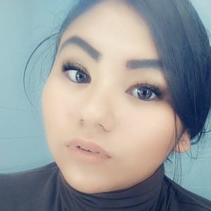 Meet your Posher, Esmeralda